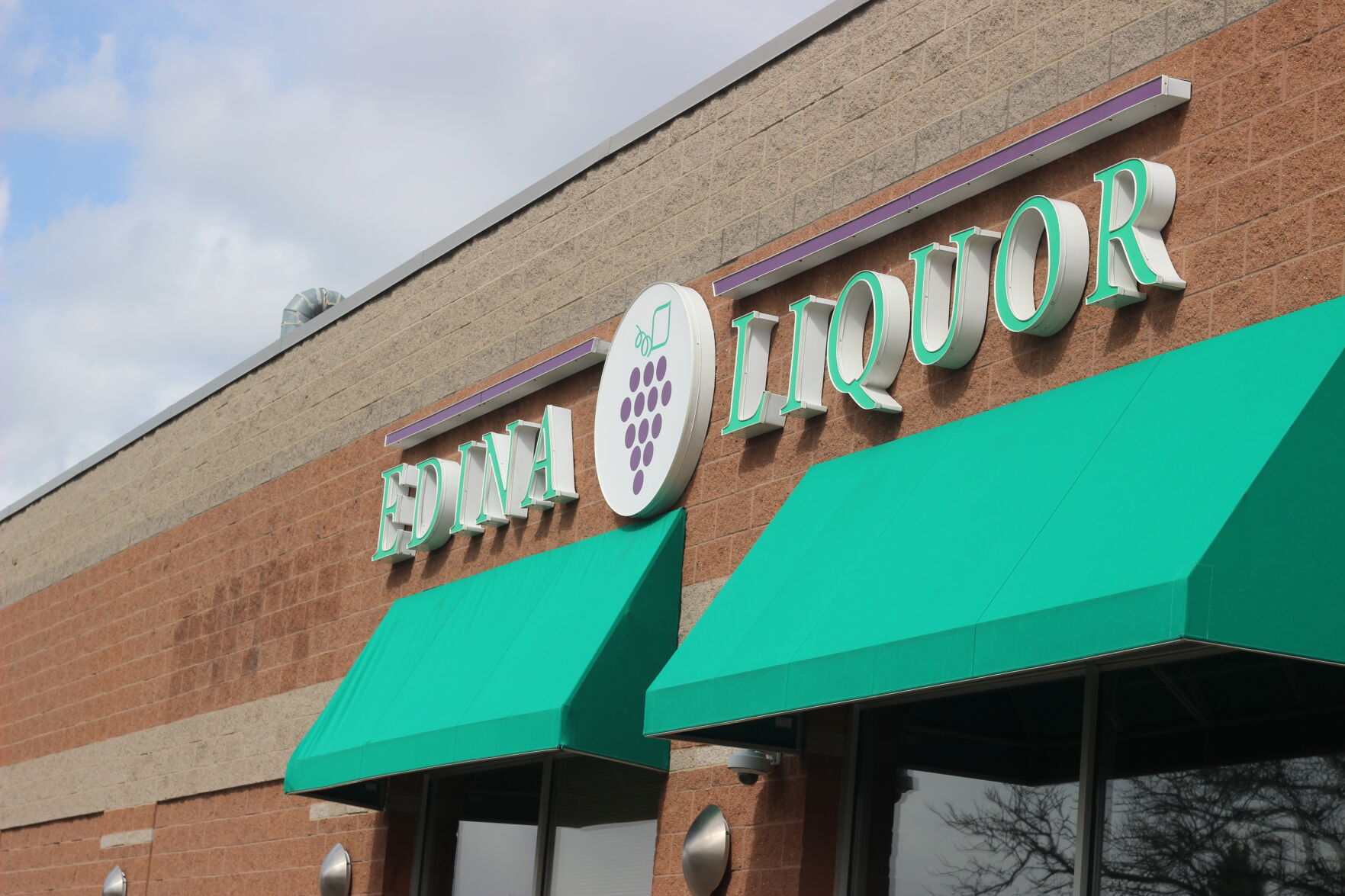 Edina Liquor